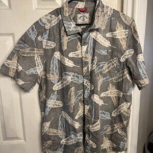 Iron & Resin Short Sleeve Button Up Feather
